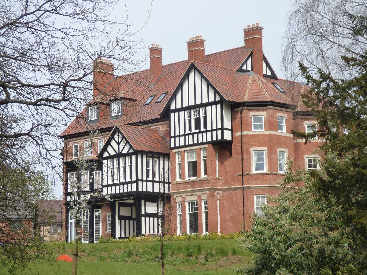 The Manor House, Northfield